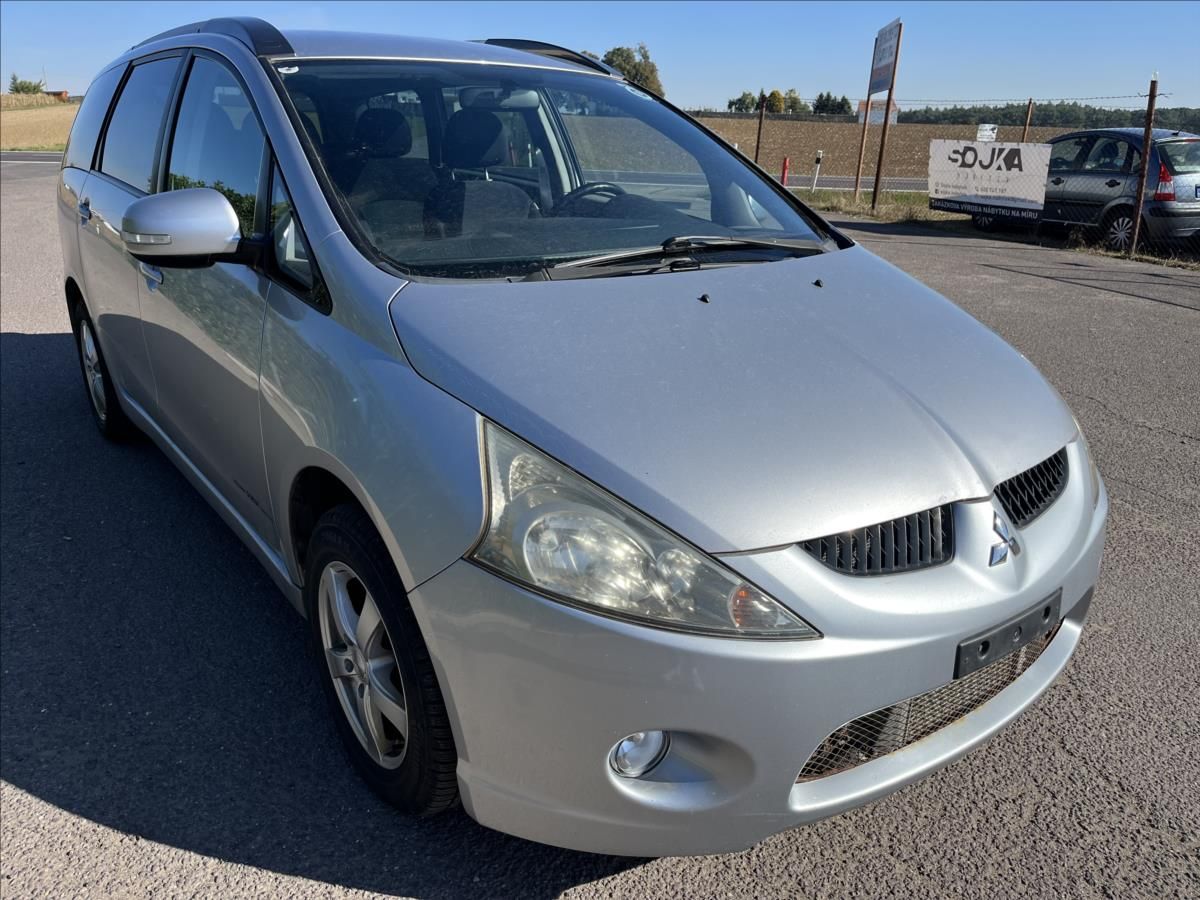 Mitsubishi Grandis, 2,0 Di-D 7.MÍST KLIMA 2x KOLA - fotka 3
