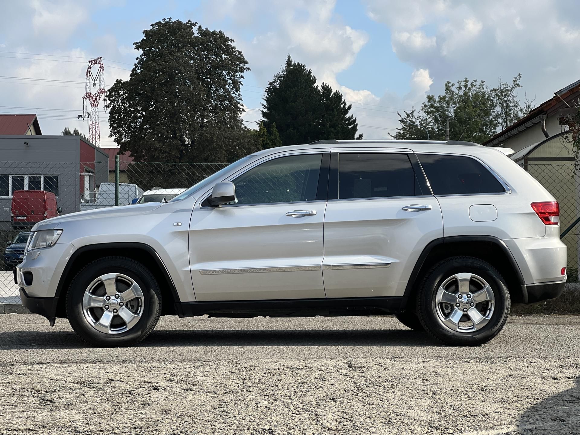 Jeep Grand Cherokee, 3.0CRD LIMITED AUTOMAT NAVI - fotka 4