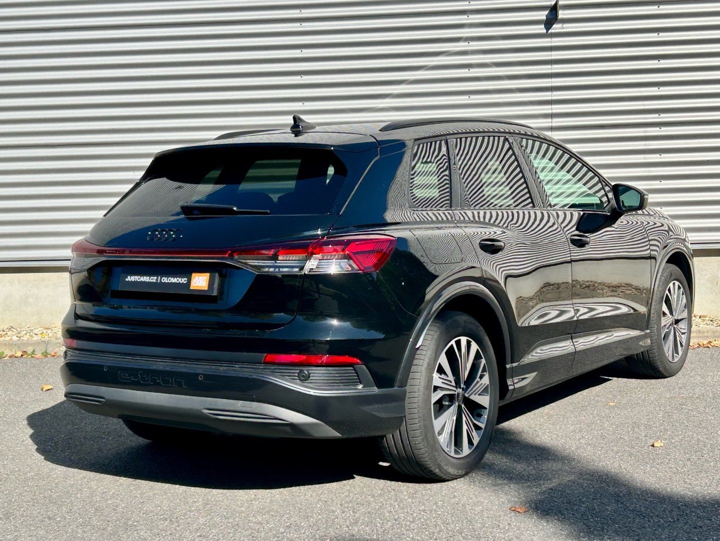 Audi Q4 e-tron, 45 E-TRON 1.MAJ/QUATTRO/ČR/DPH - fotka 4