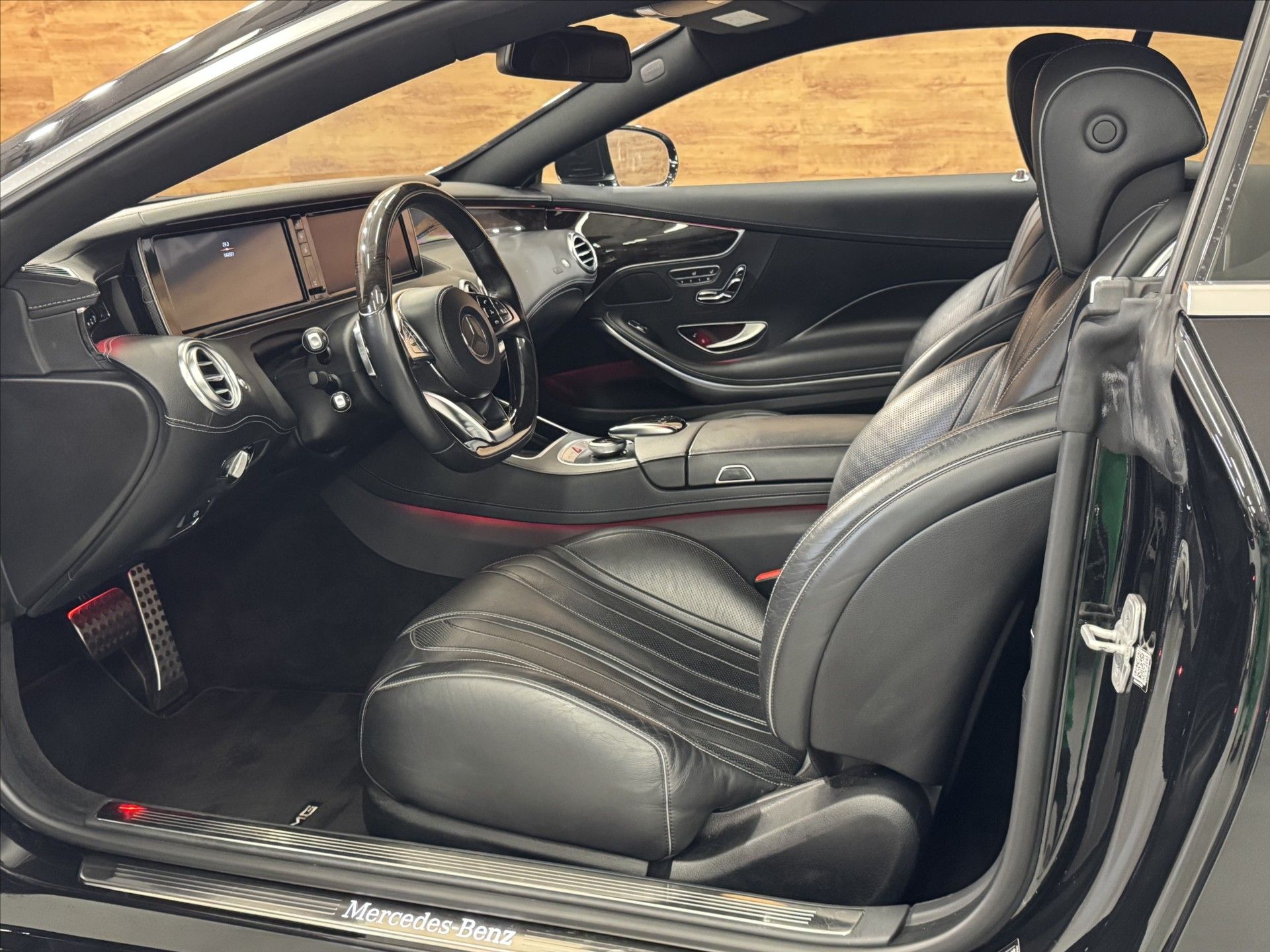 Mercedes-Benz Třídy S, 500 4M AMG MASÁŽE ILS - fotka 6