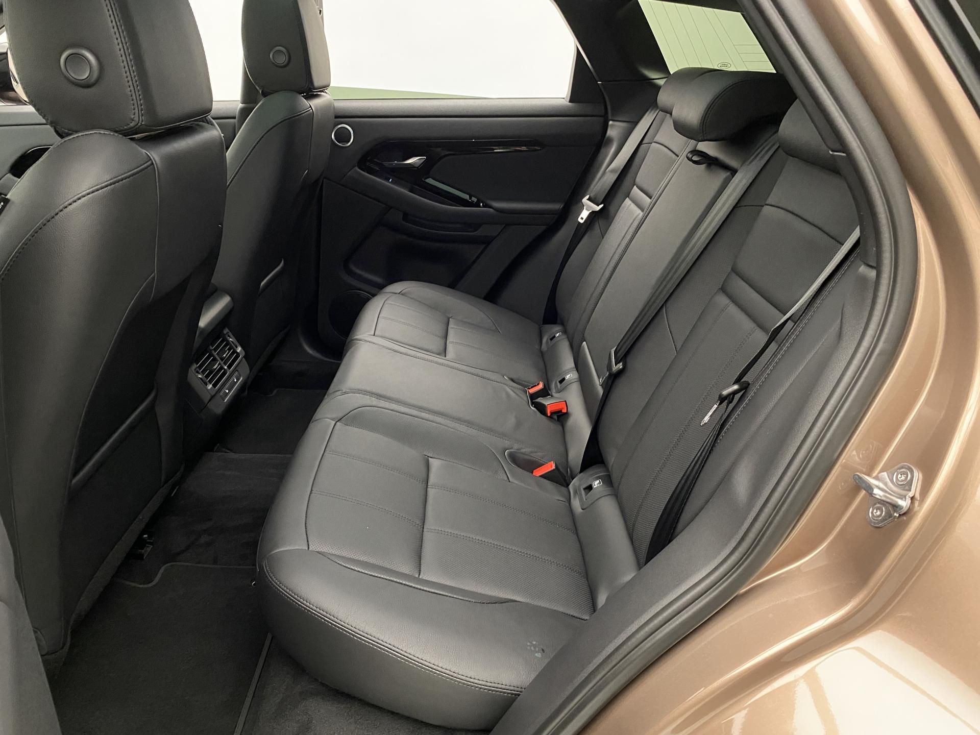 Land Rover Range Rover Evoque, D165 R-DYNAMIC SE  AWD AUT - fotka 6