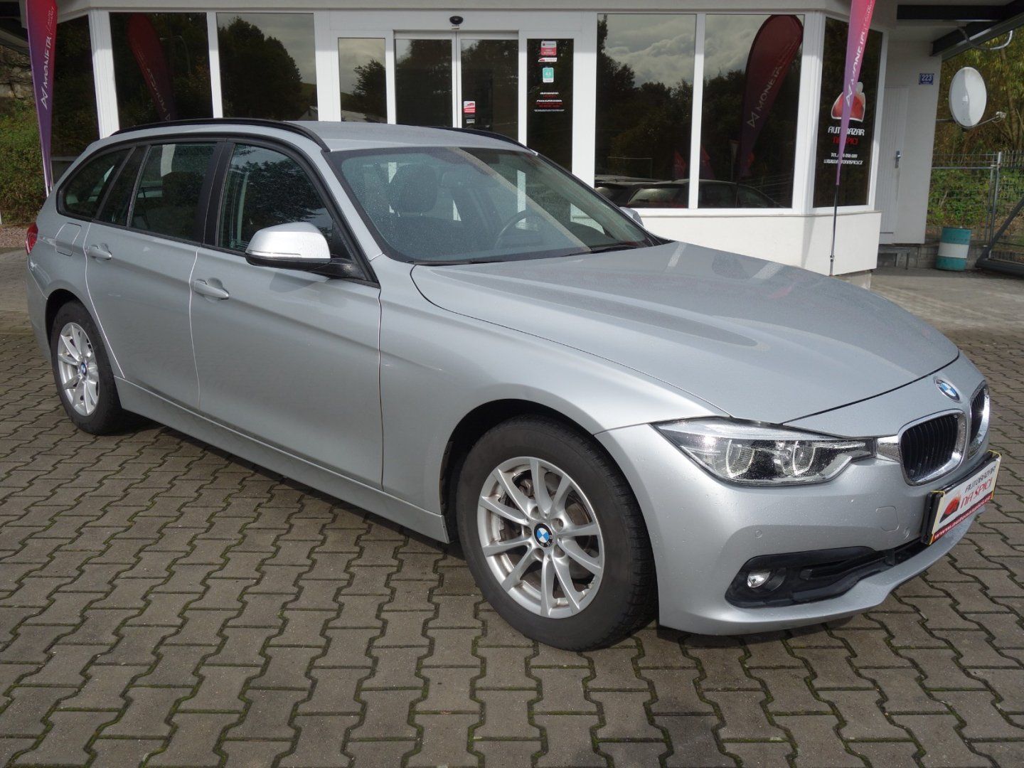BMW Řada 3, 318d 110kW -FULL LED-DPH