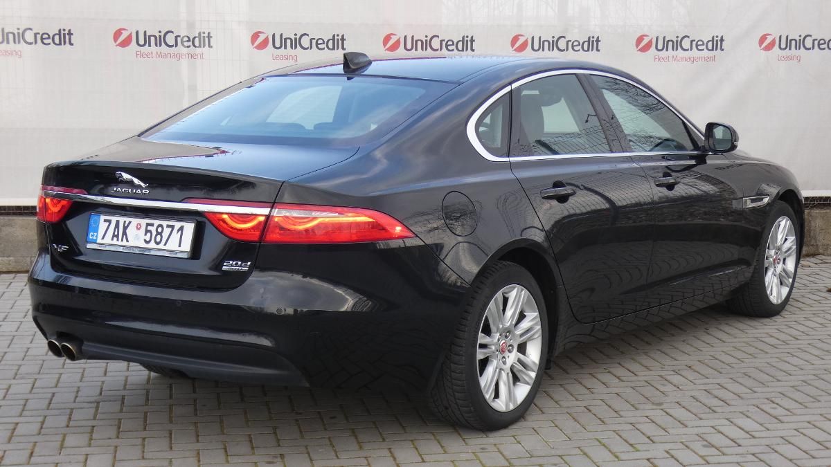 Jaguar XF, 20d AWD Prestige - fotka 3
