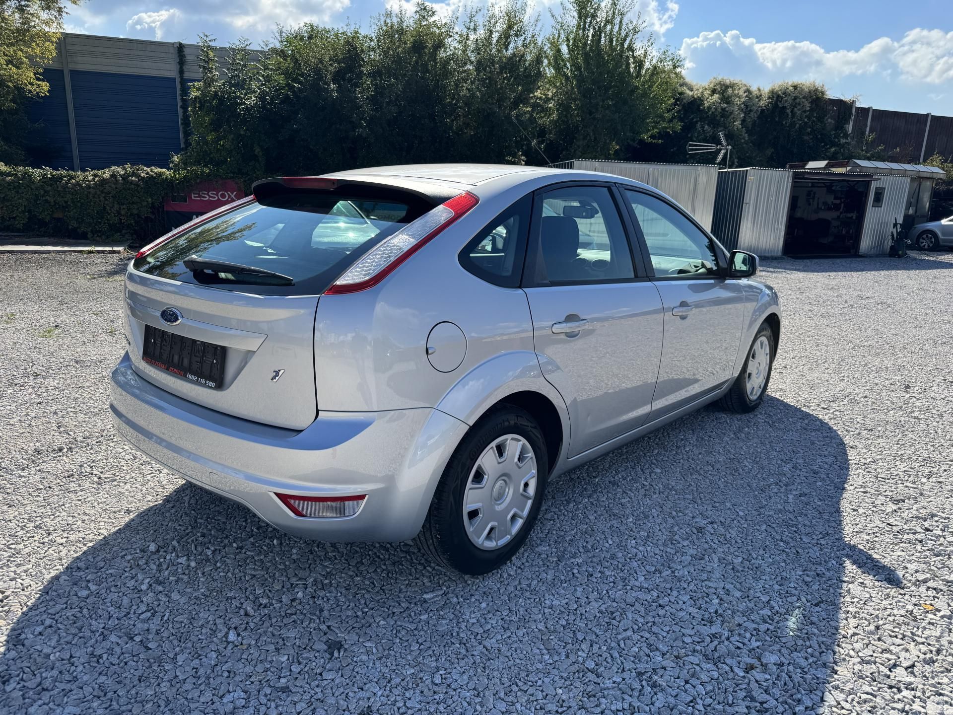 Ford Focus, 1.6-16V,rezervace - fotka 4