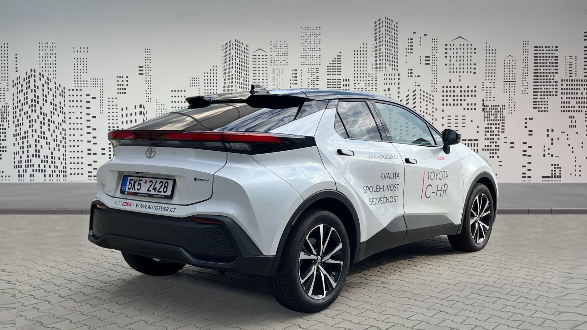 Toyota C-HR, 2.0 Hybrid 4x2 Style - fotka 4