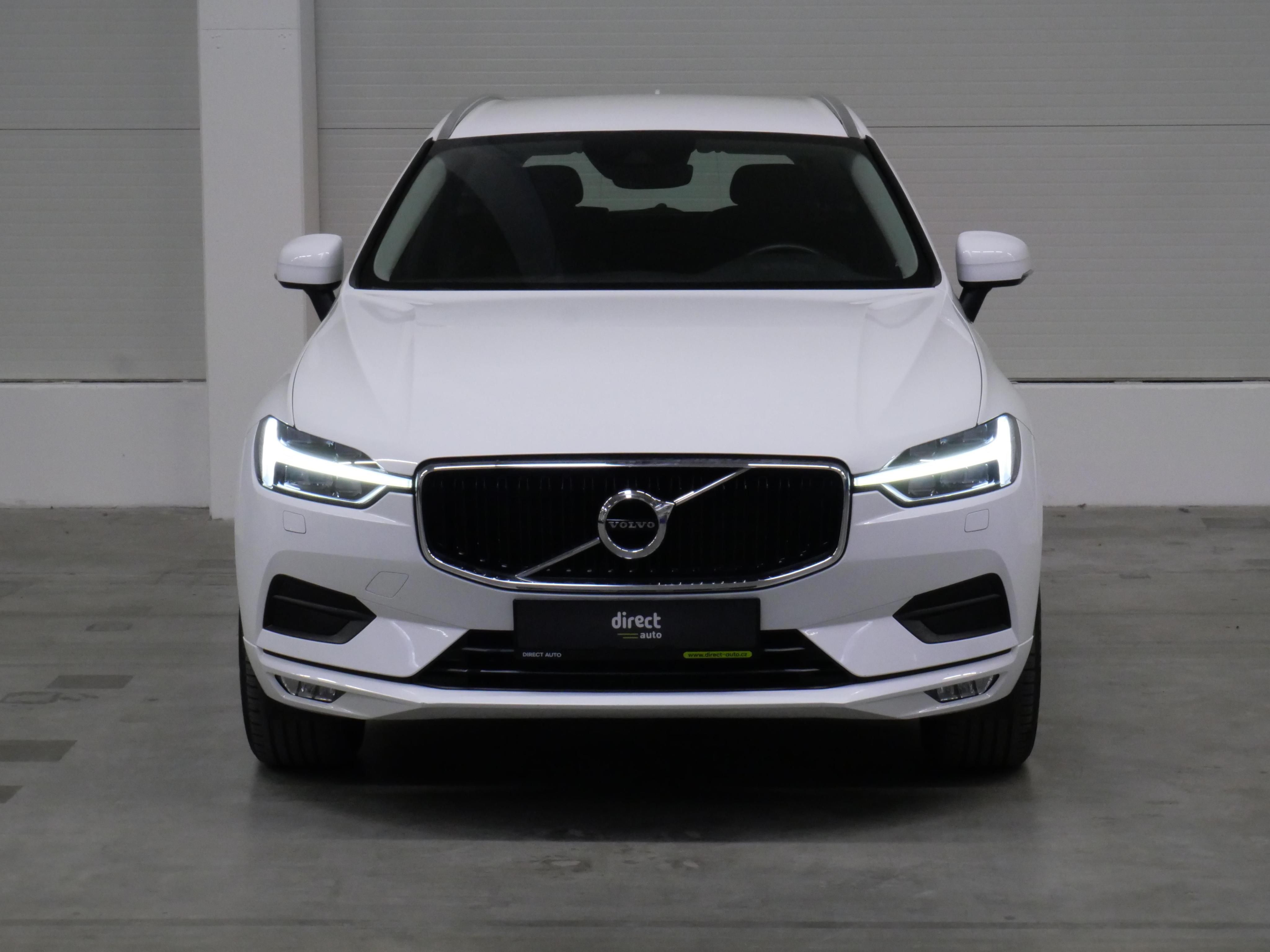 Volvo XC60, 2.0 D4 140 kW Drive-E Momentum - fotka 4
