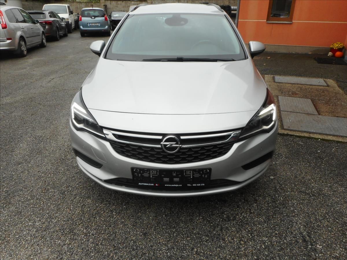 Opel Astra, 1,6 CDTi SPORTS TOURER - fotka 2