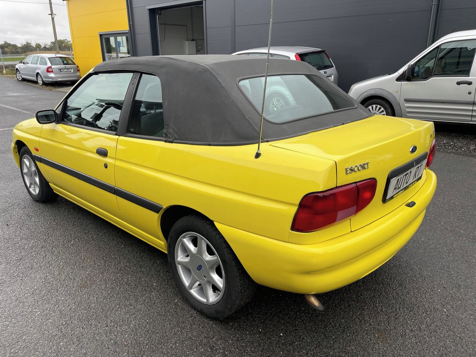 Ford Escort, Cabrio, 1.8 TD, 66 kw - fotka 4