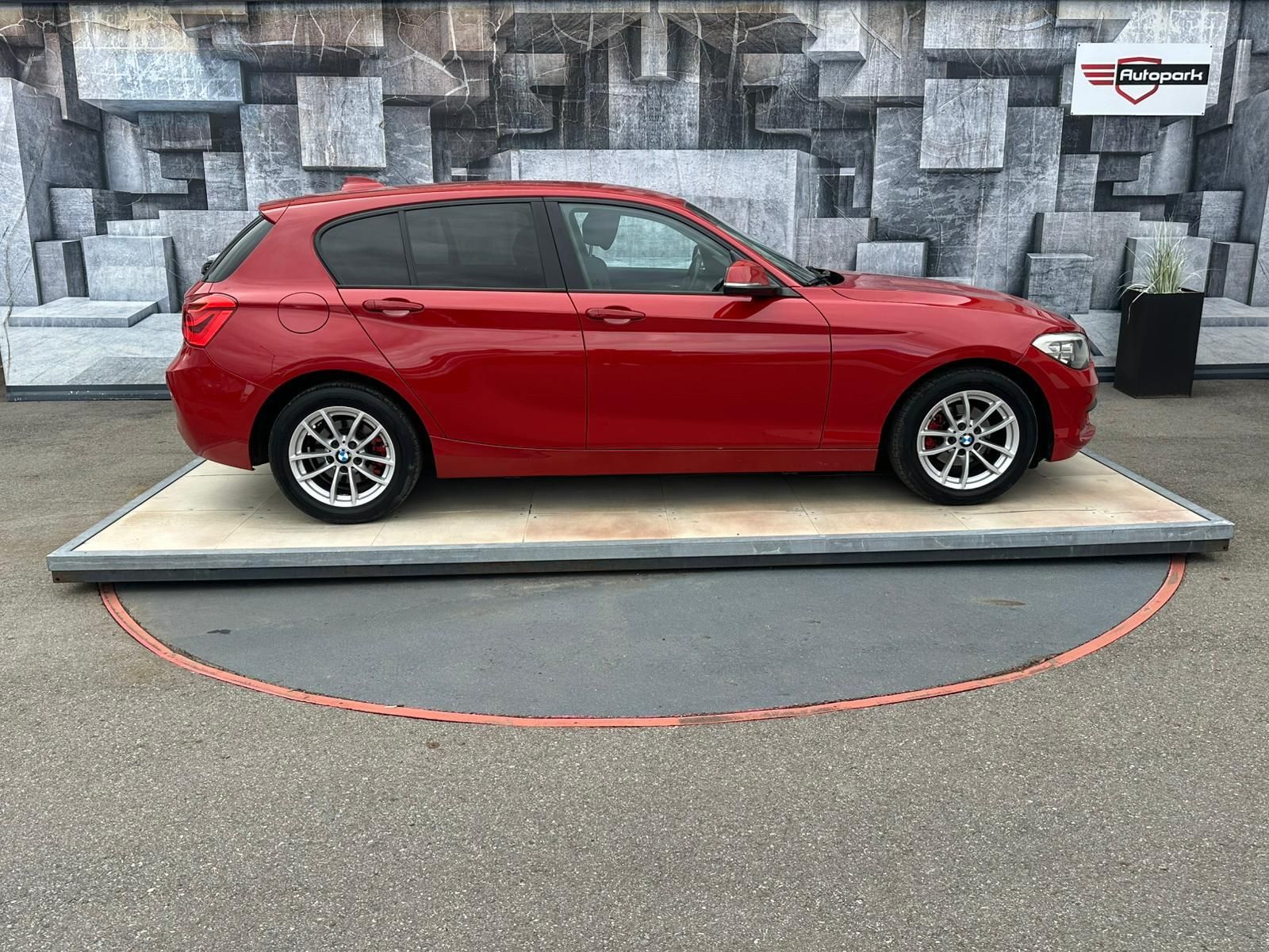 BMW Řada 1, 118D, 2.0D, 110KW - fotka 5