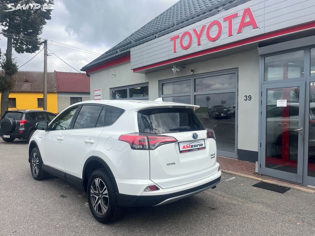 Toyota Rav4, fotka 7