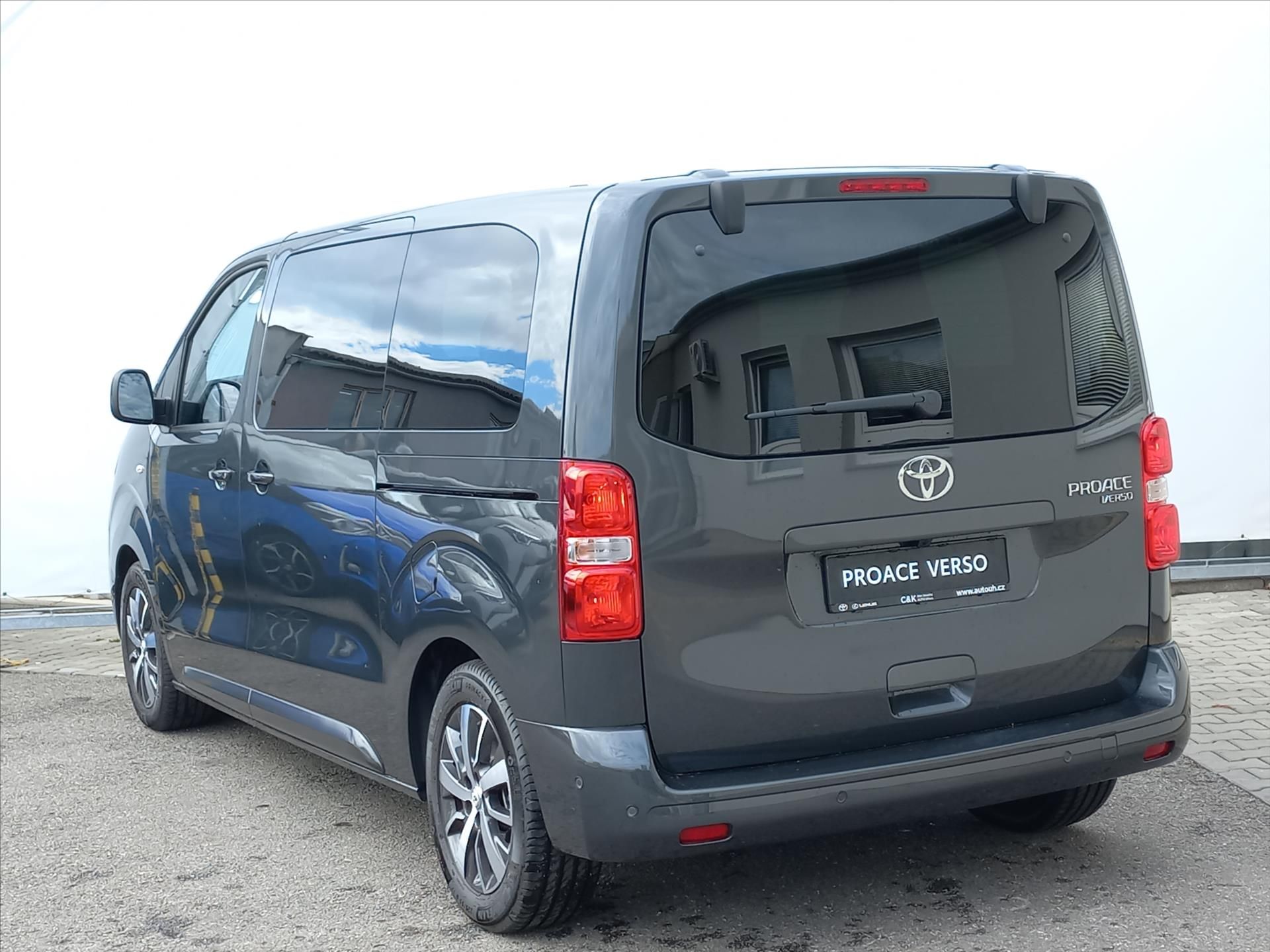 Toyota Proace Verso, 2,0 Diesel 177k 8st.A/T L1  VI - fotka 6
