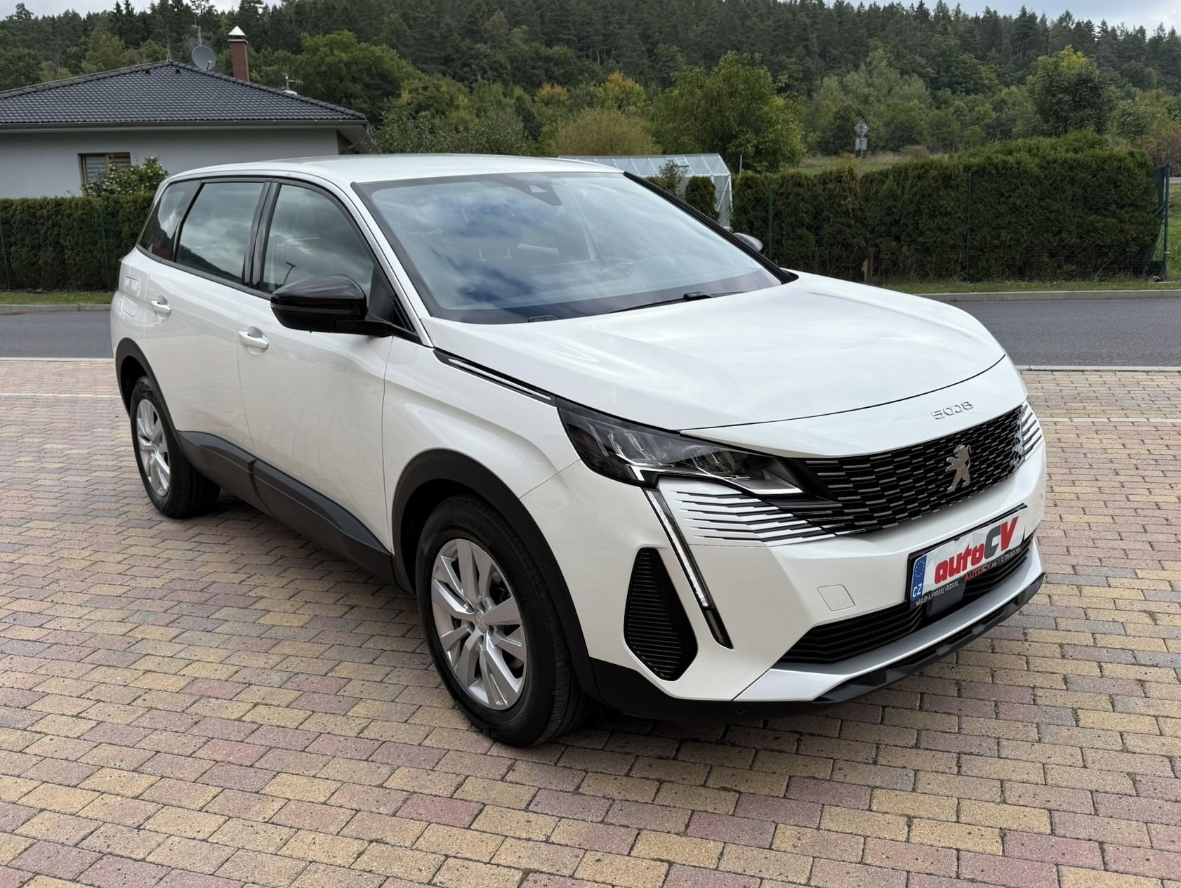 Peugeot 5008, II FL 1.2 PureTech 96kW AUTOMA - fotka 5