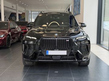 M60i, 1. majitel, plná výbava