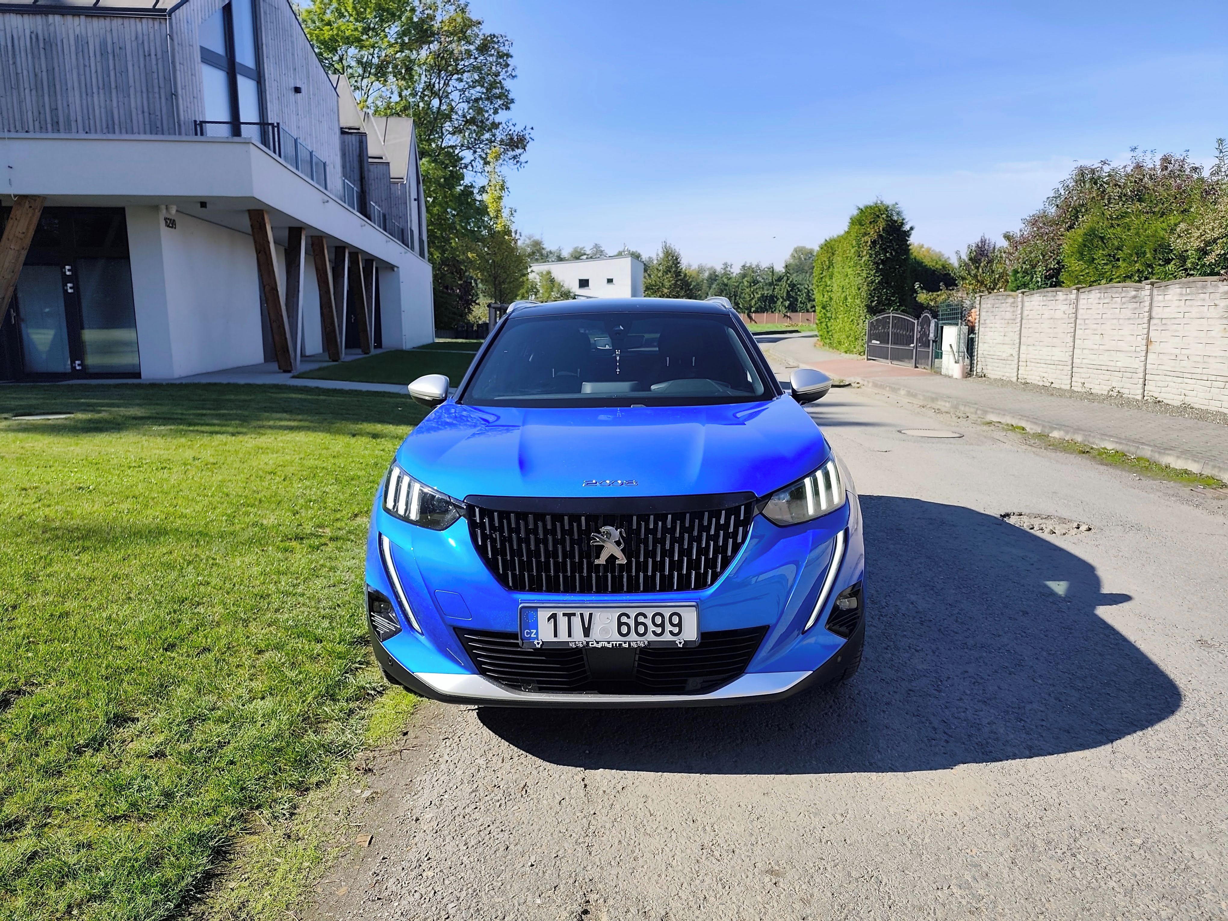 Peugeot 2008, 1.2 PT AT, GT Line, Kůže - fotka 6