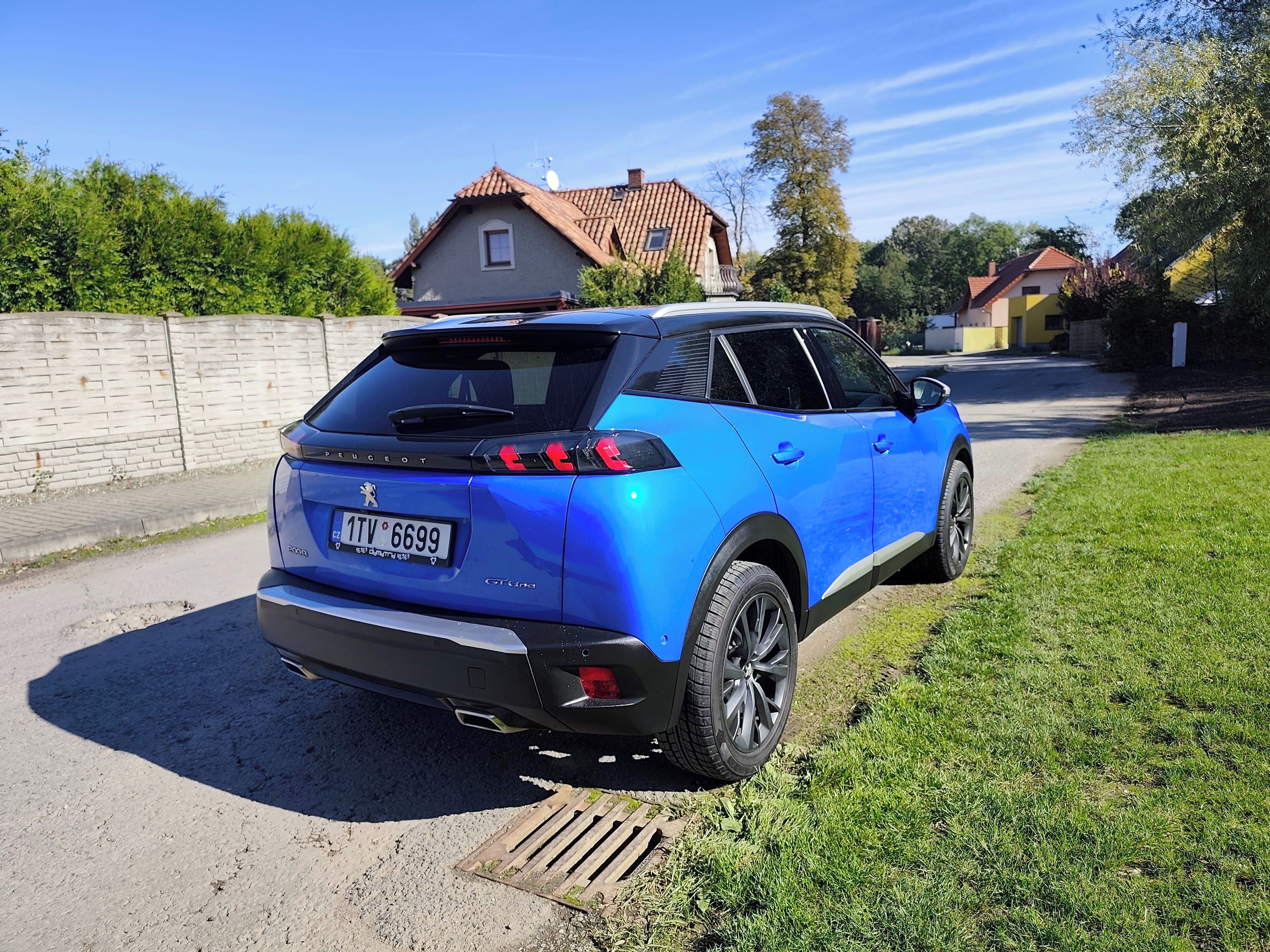 Peugeot 2008, 1.2 PT AT, GT Line, Kůže - fotka 5