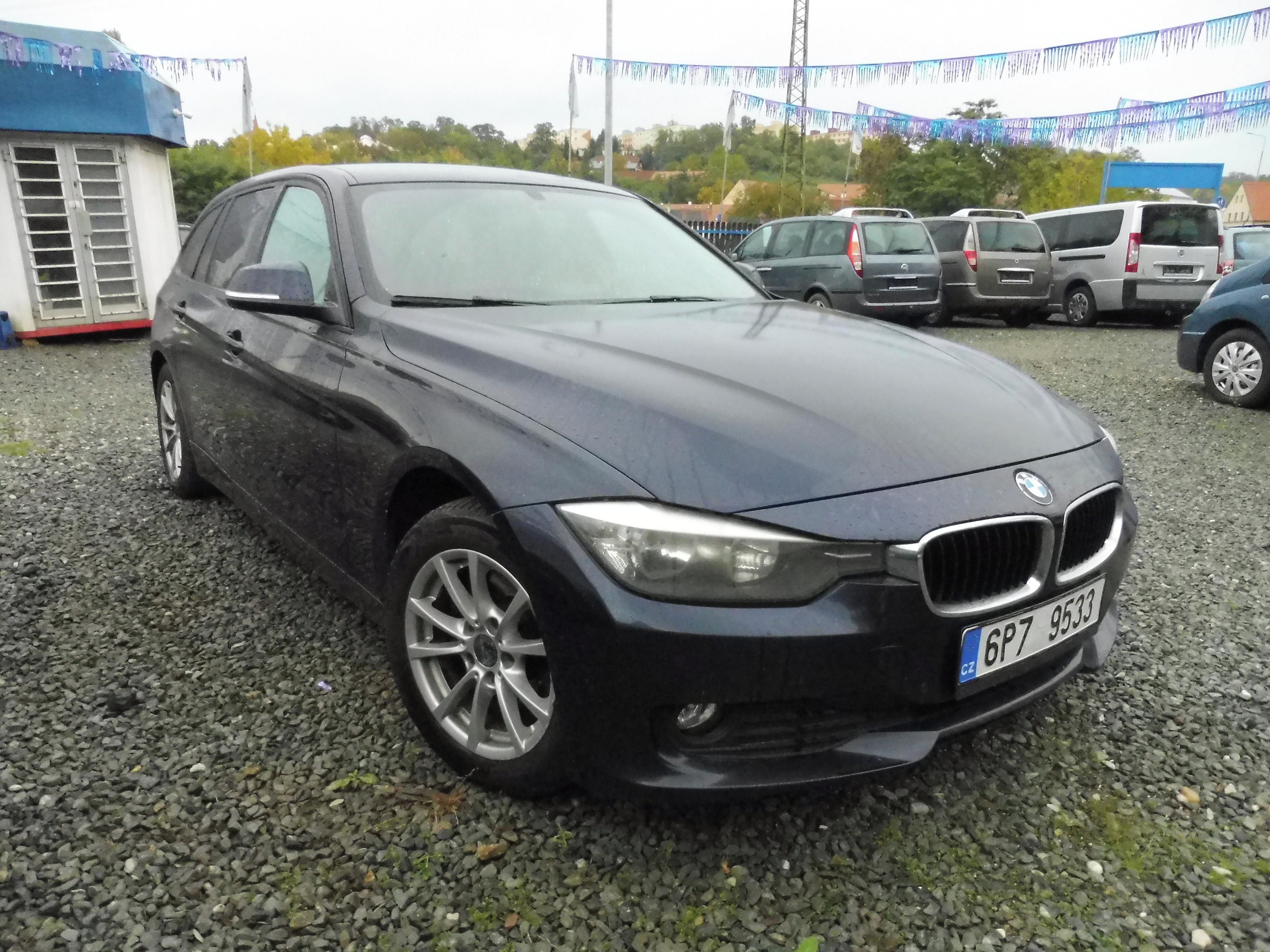 BMW Řada 3, 320 D - fotka 2