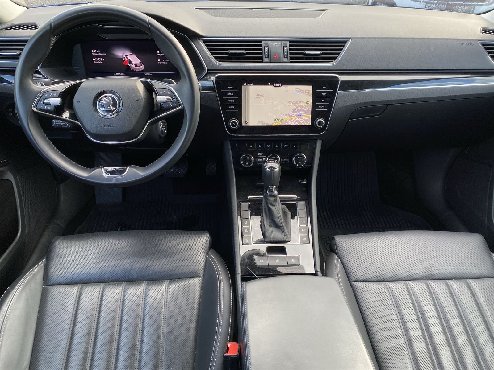 Škoda Superb, Combi 2.0 TDI 4x4 DSG L&K - fotka 5
