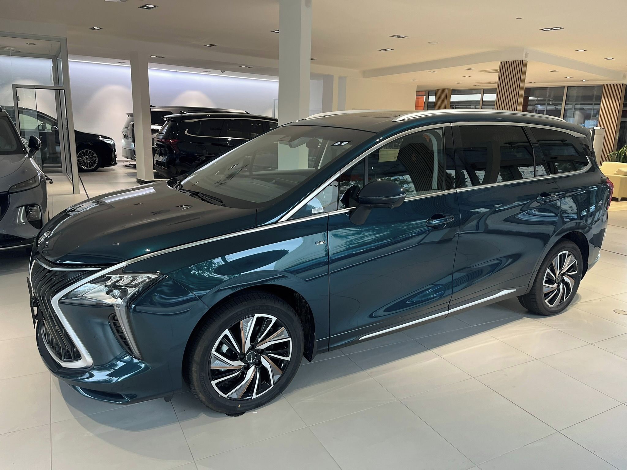 Dongfeng U-Tour, HEV Hybrid New 2025 - fotka 2