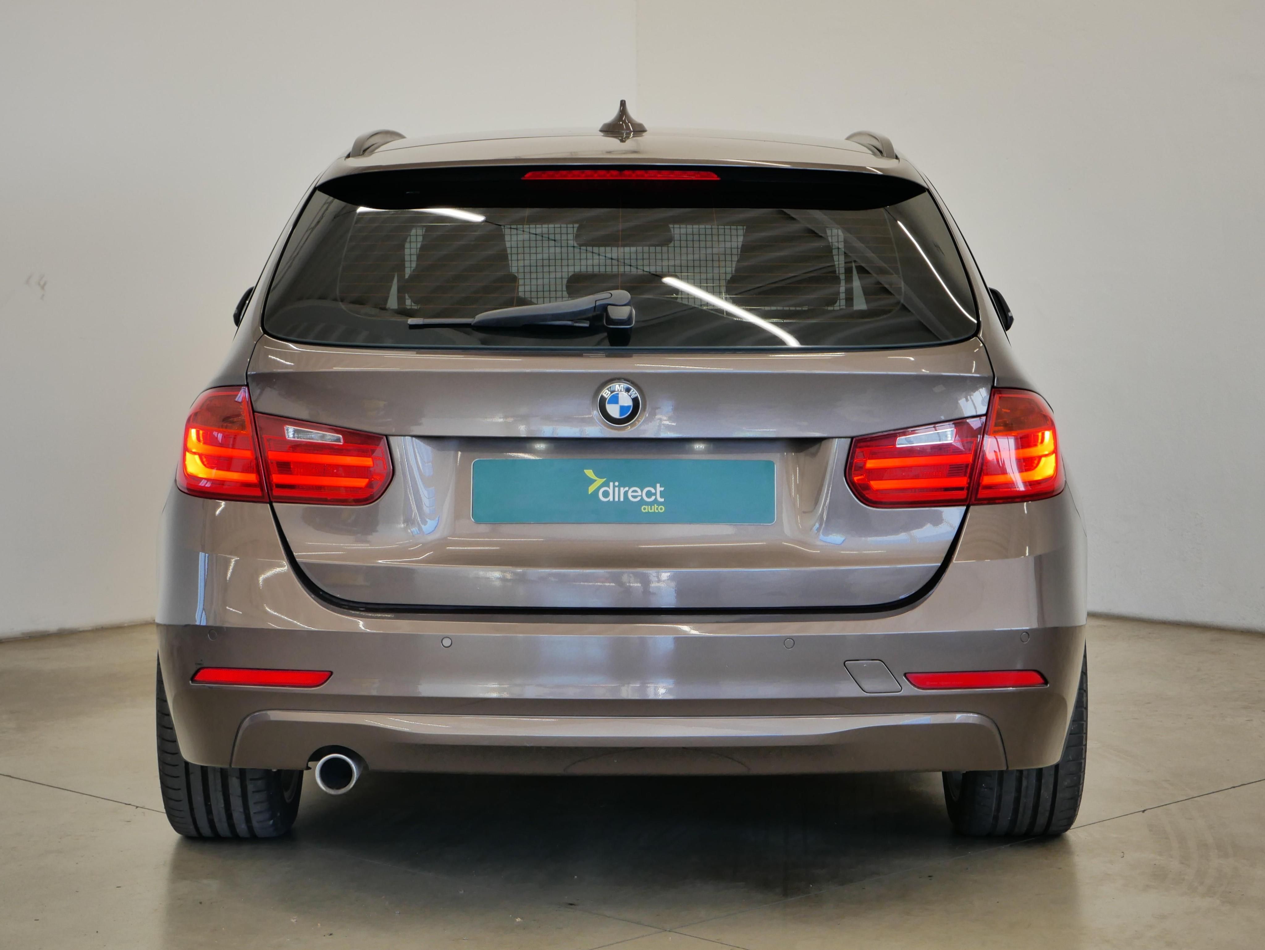 BMW Řada 3, 318d 105 kW xDrive Touring - fotka 6