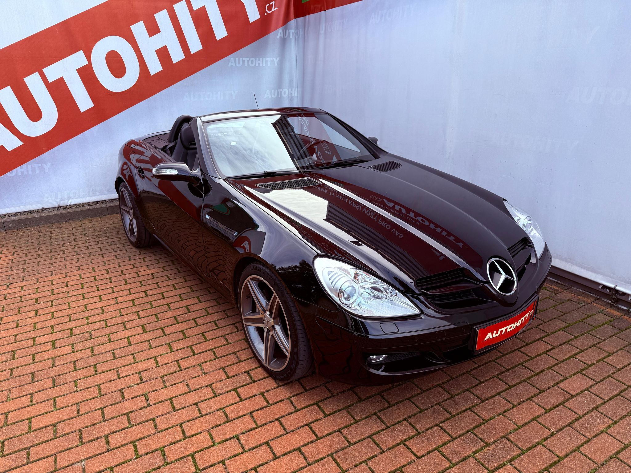 Mercedes-Benz SLK, 350 Manuál, 80 tkm, Serviska - fotka 3
