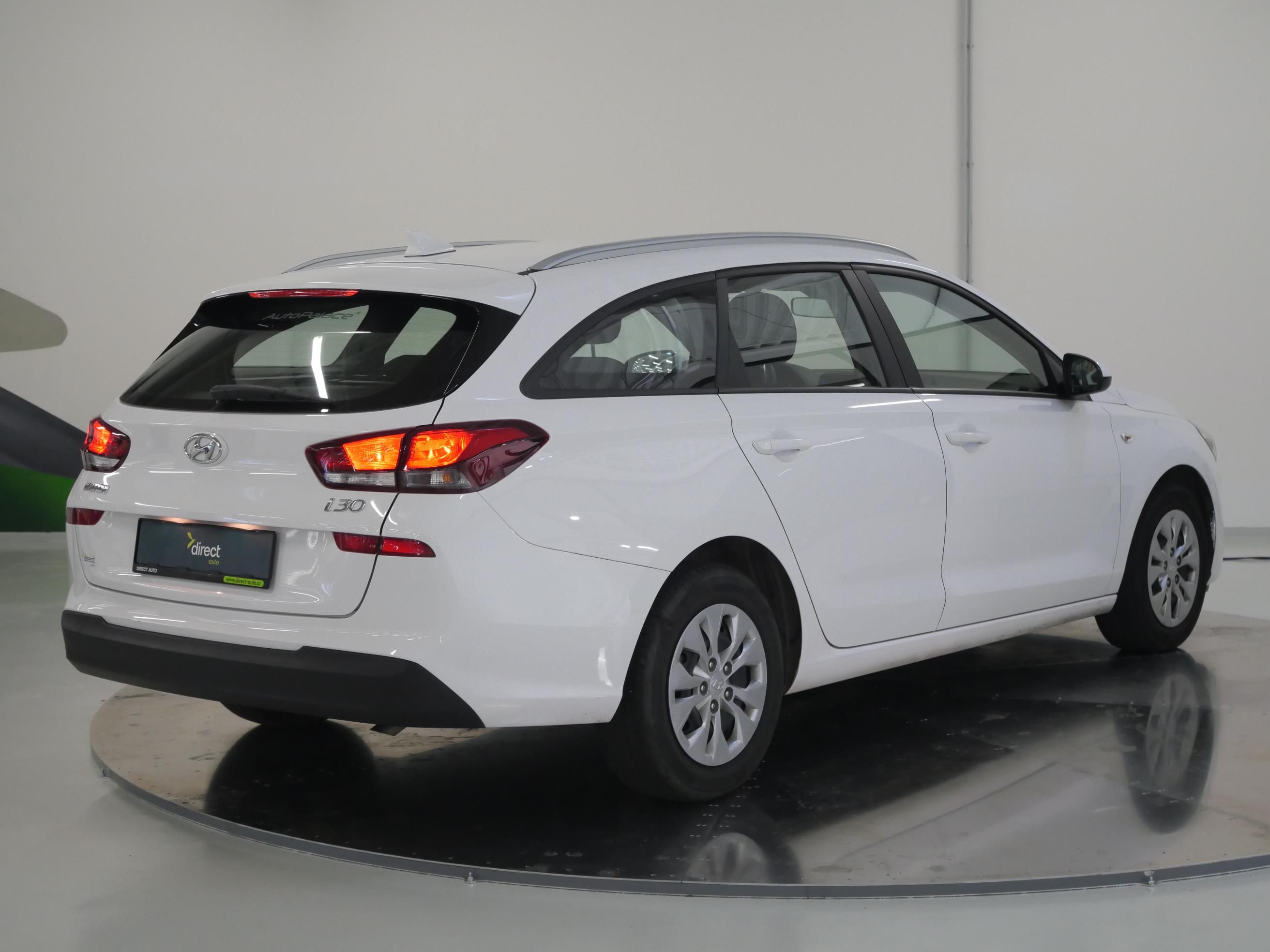 Hyundai i30, 1.0 T-GDI 88 kW Start Plus - fotka 2