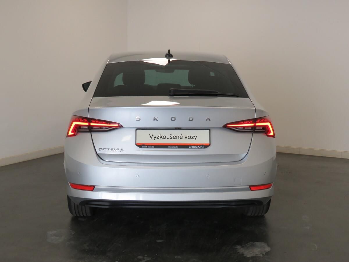 Škoda Octavia, 2.0 TDI 85 kW Ambition - fotka 6