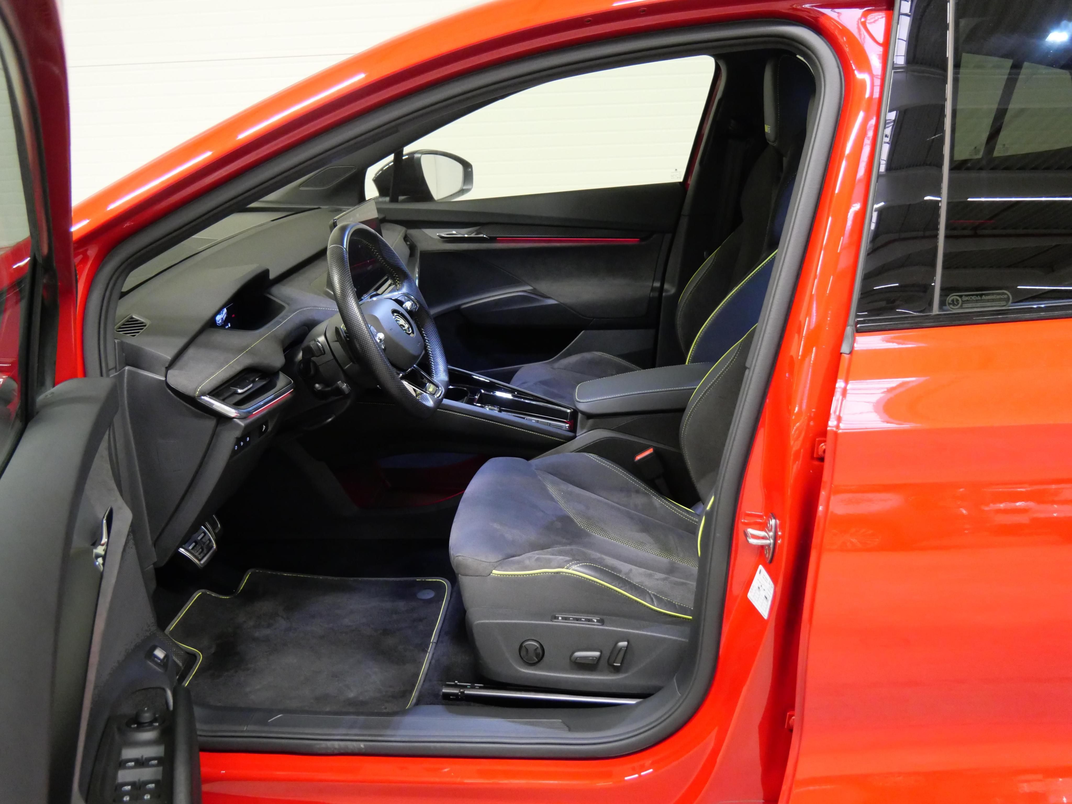 Škoda Enyaq iV, iV RS 220 kW 82 kWh - fotka 6