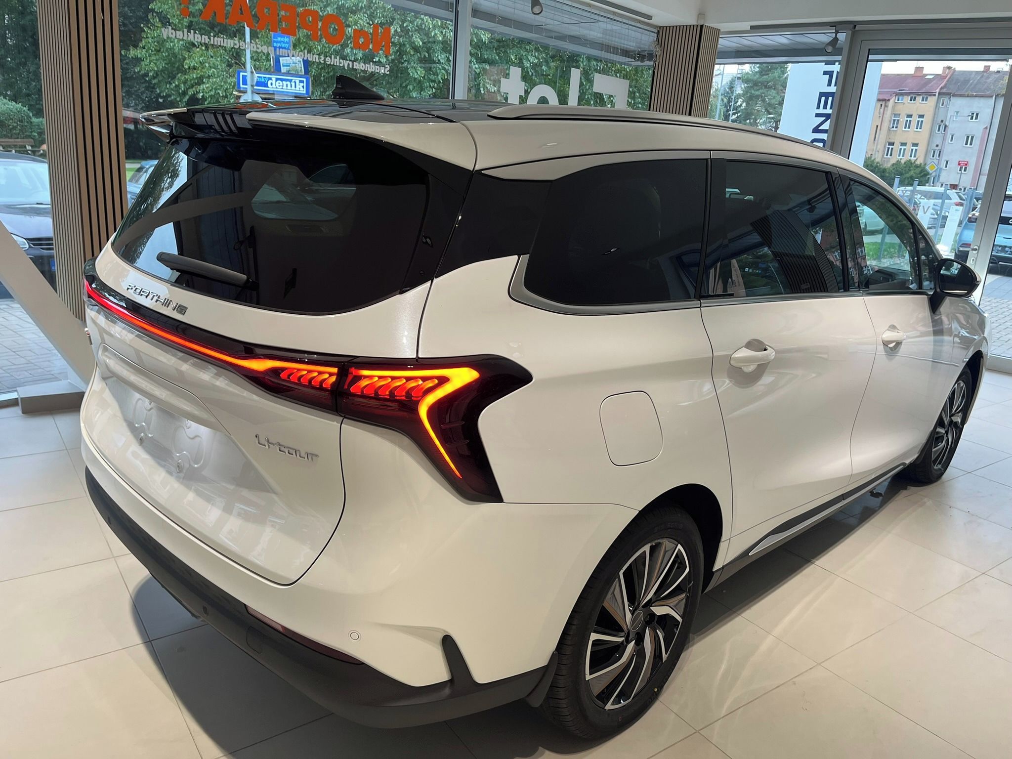 Dongfeng U-Tour, HEV Hybrid New 2025 - fotka 6