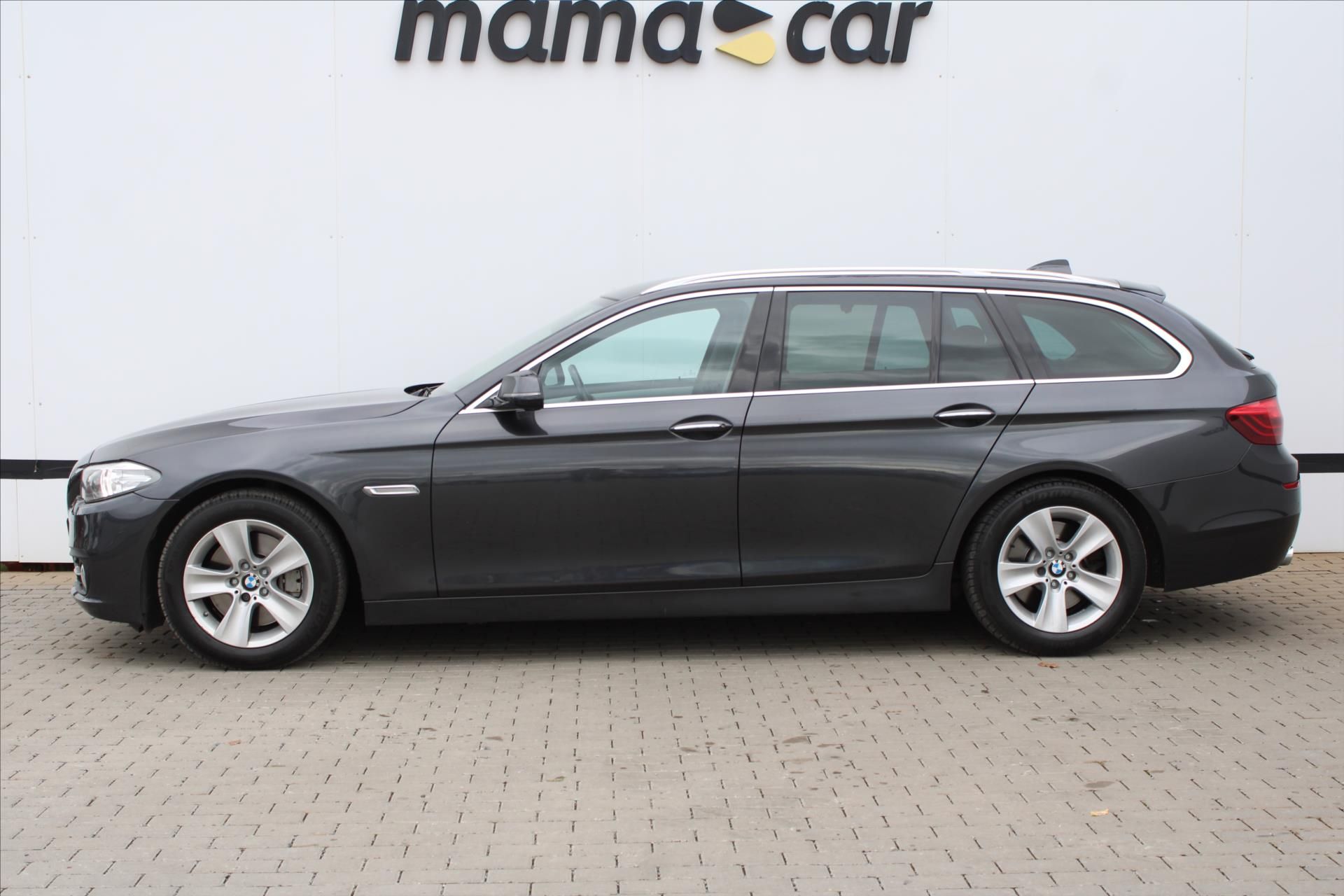BMW Řada 5, 530d xDrive NAVI SERVIS.KN. ČR - fotka 4