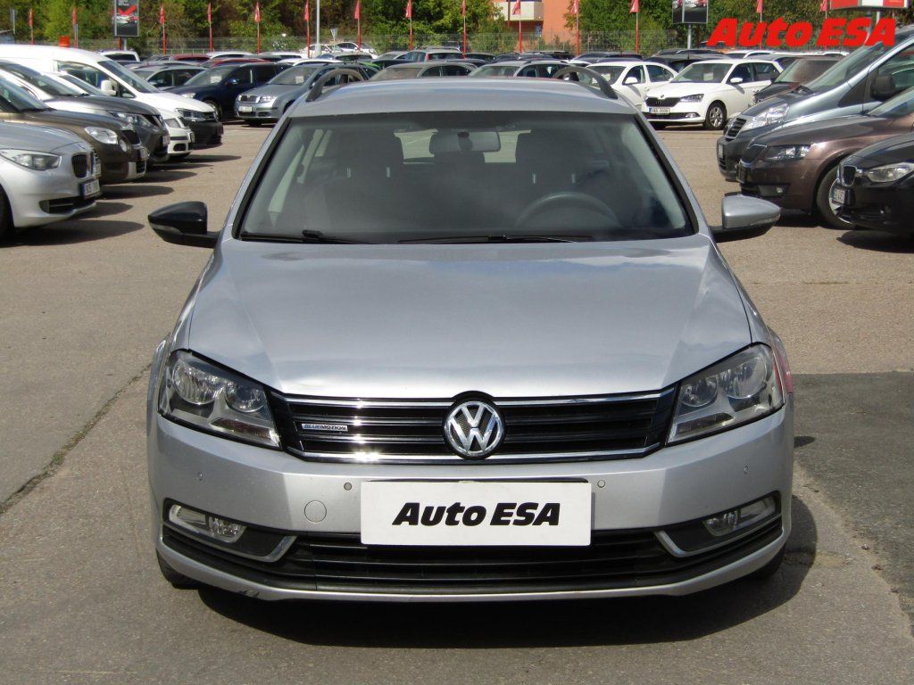 Volkswagen Passat, 1.6TDi,AC,výhřev sed - fotka 2