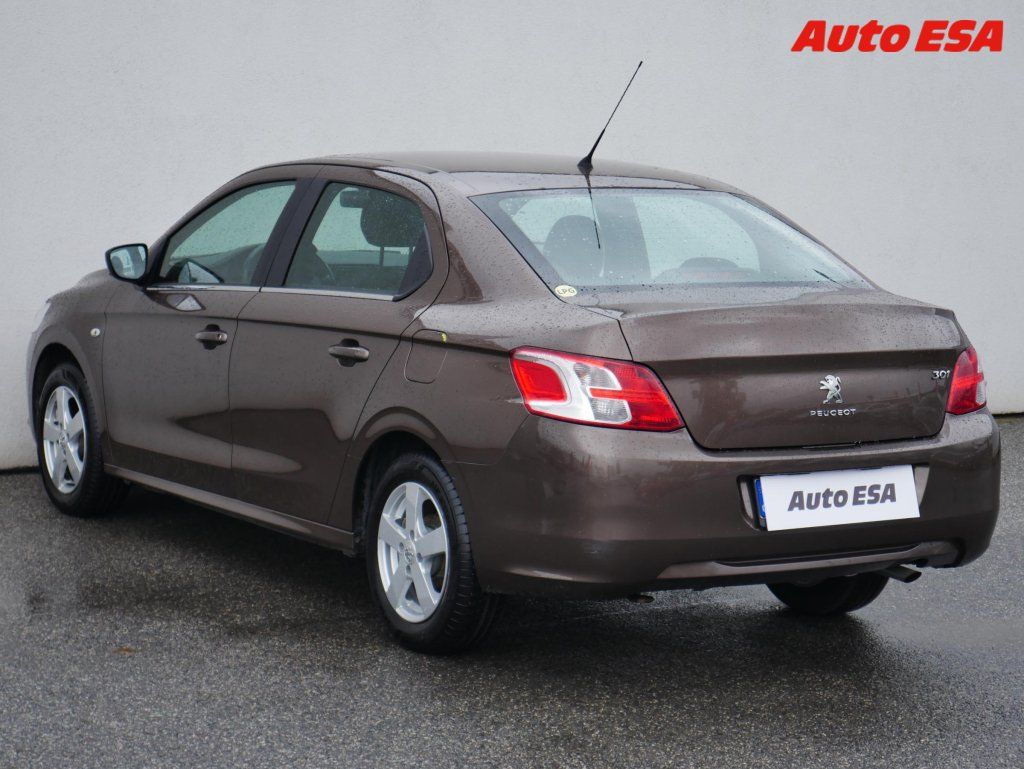 Peugeot 301, 1.2 i,ČR,AC,tempo - fotka 6