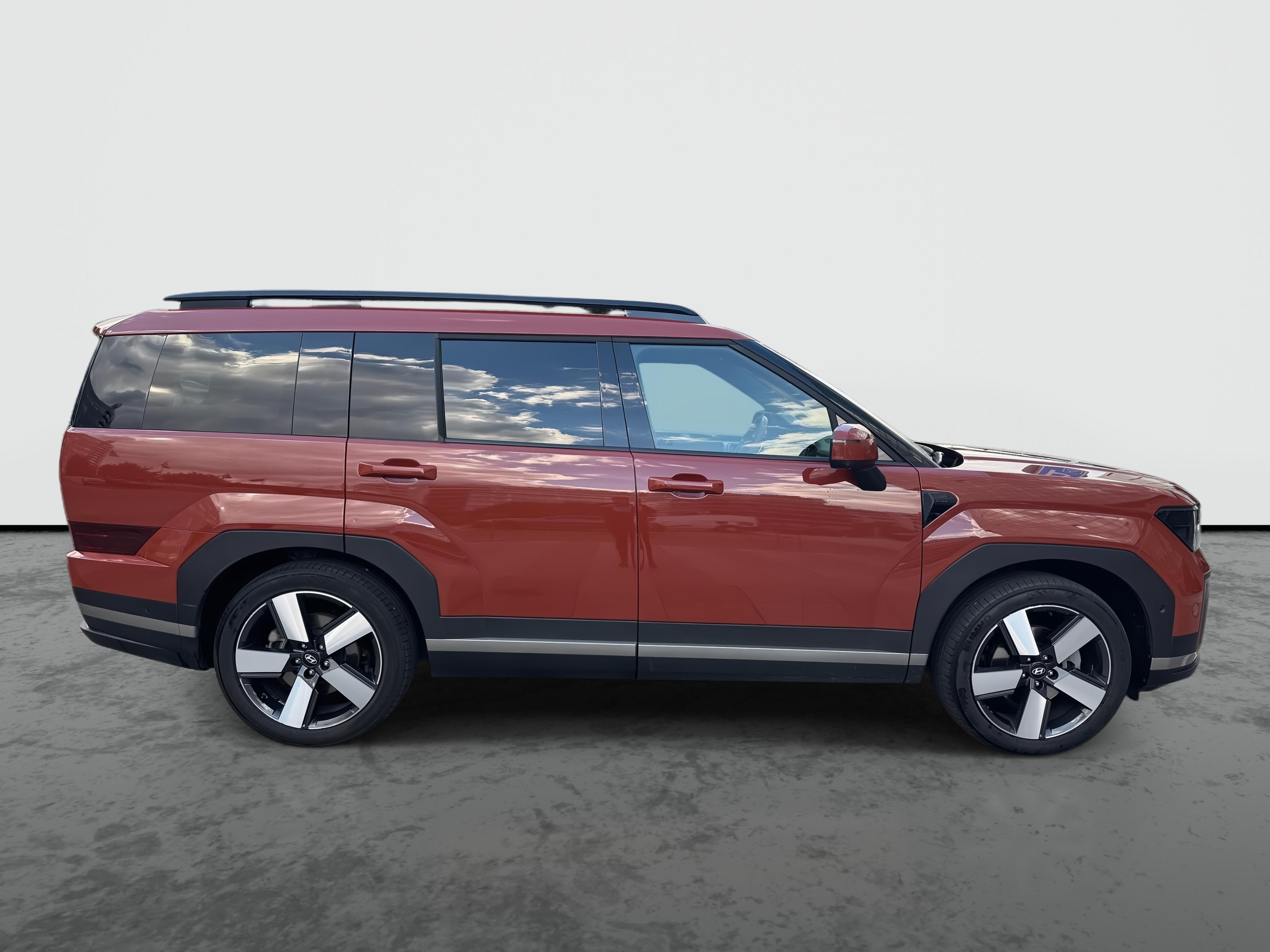 Hyundai Santa Fe, STYLE 1,6 TGDI HEV 7m 4x4 ČR - fotka 4