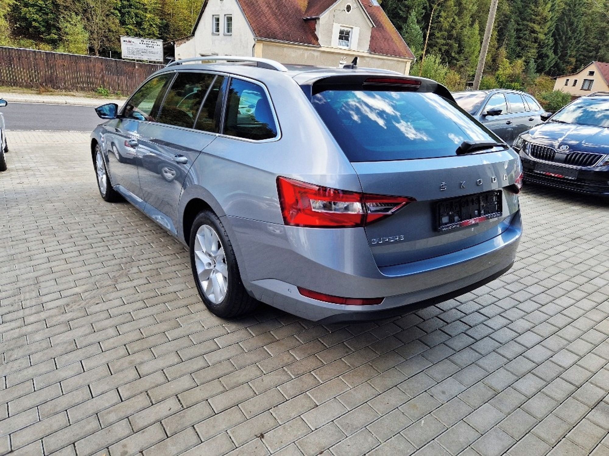 Škoda Superb, 2.0 TDI (110 kW) Style, LED - fotka 3