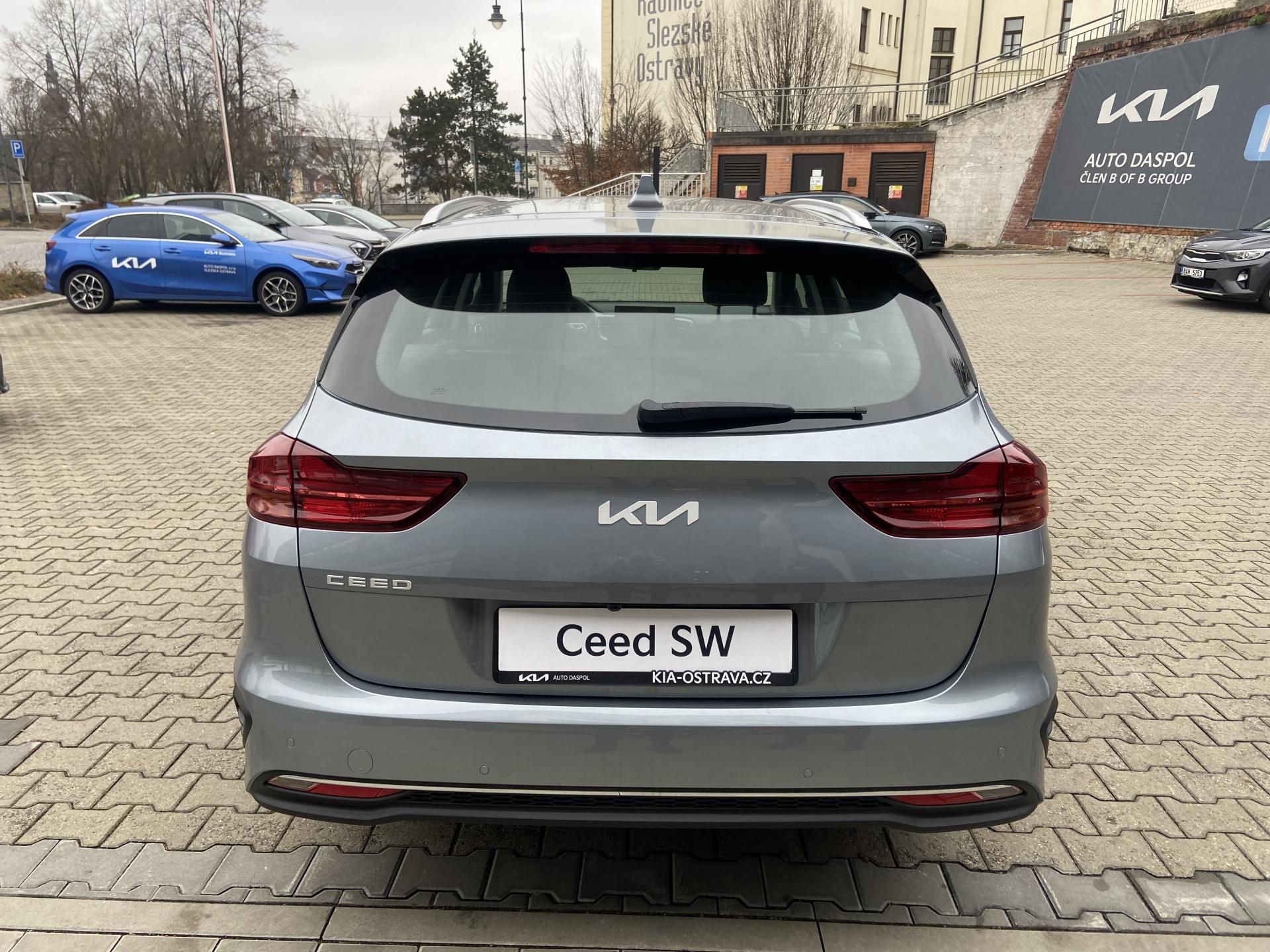 Kia Cee´d, SW 1,5T-GDi 7DCT TOP "ref.vůz" - fotka 4