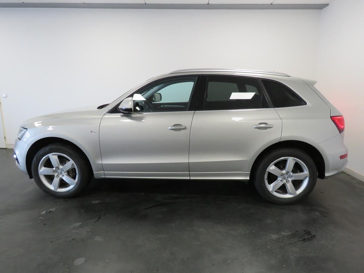 Audi Q5, 2.0 TDI 140 kW S line - fotka 3