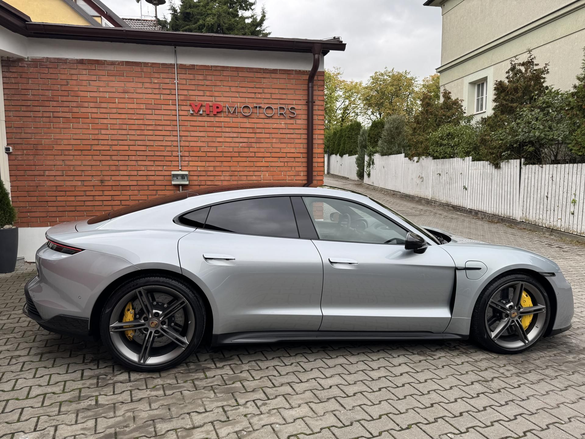 Porsche Taycan, TURBO S-CARBON-MASÁŽE-BURMESTE - fotka 6
