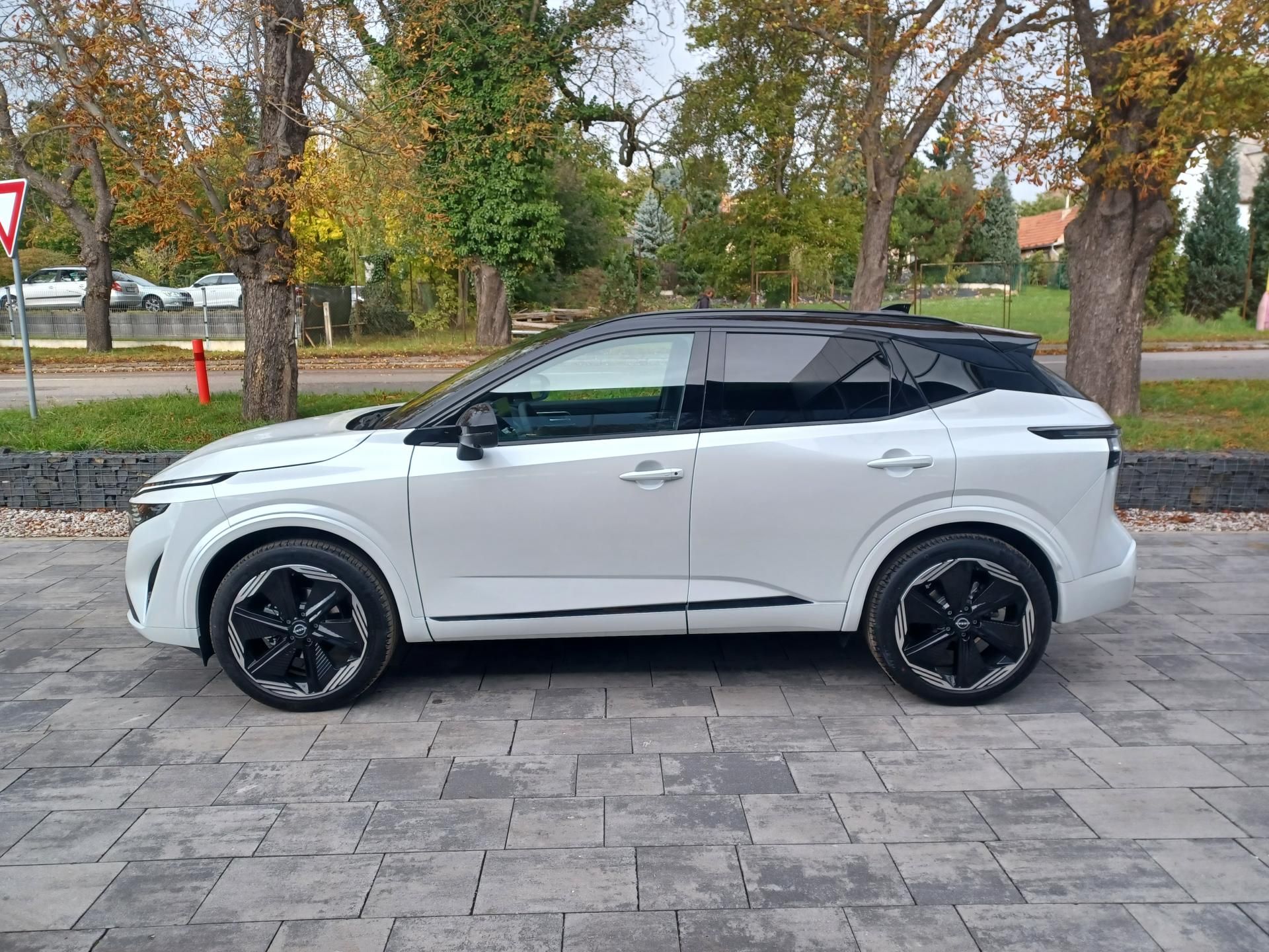 Nissan Qashqai, 1,3DIG-T 116kW N-desing - fotka 4