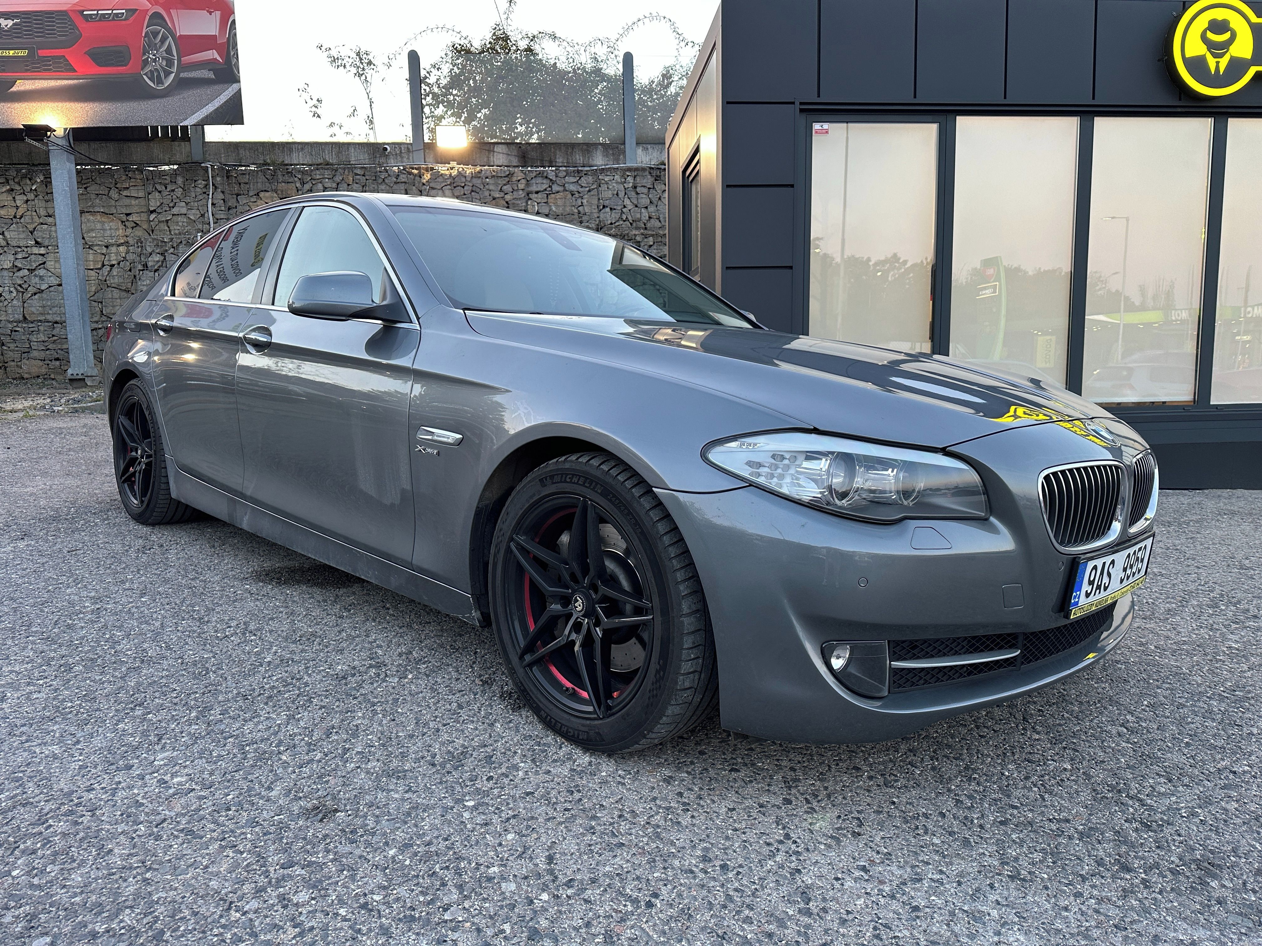 BMW Řada 5, BMW 530D 2011