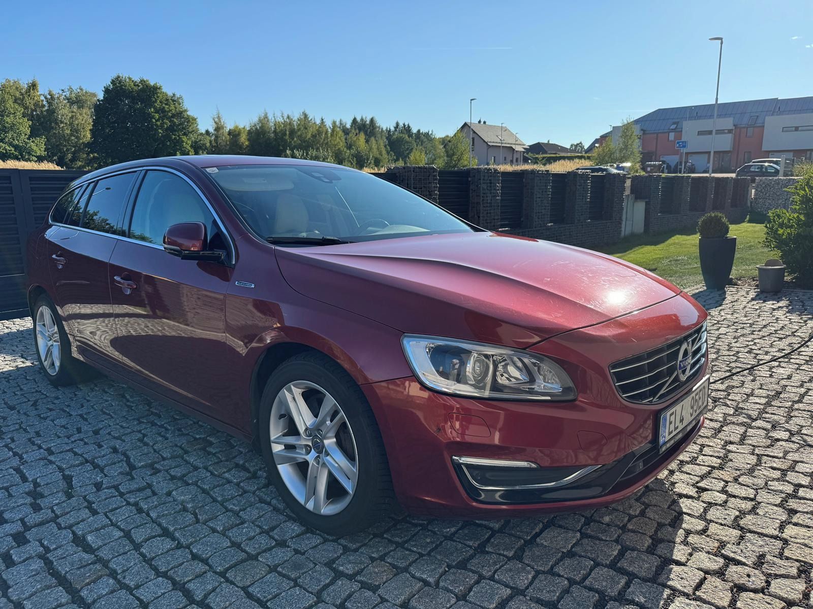 Volvo V60, 2.4D 4x4 PLUG-IN HYBRID SUMMUM