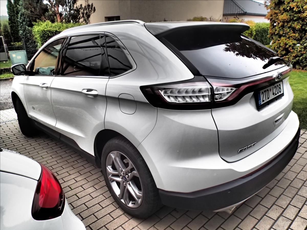 Ford Edge, 2,0 154KW,4x4, DPH - fotka 5