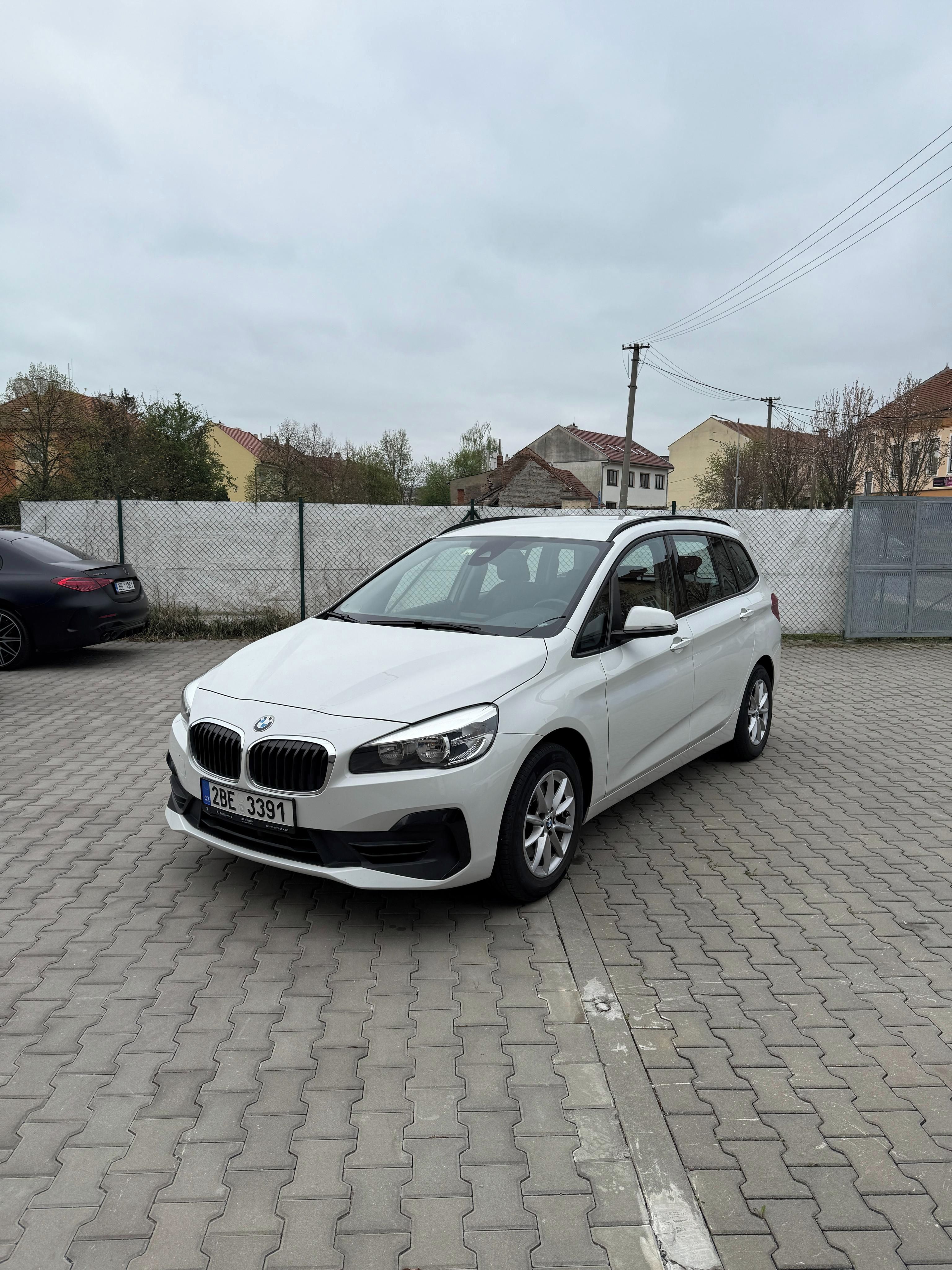 BMW Řada 2, BMW 218i Gran Tourer – 103 kW