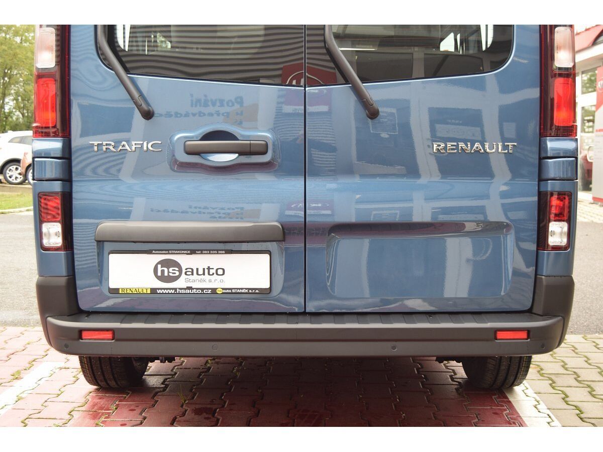 Renault Trafic, Passenger 2,0 dCi 145k L2P2, 9 - fotka 5
