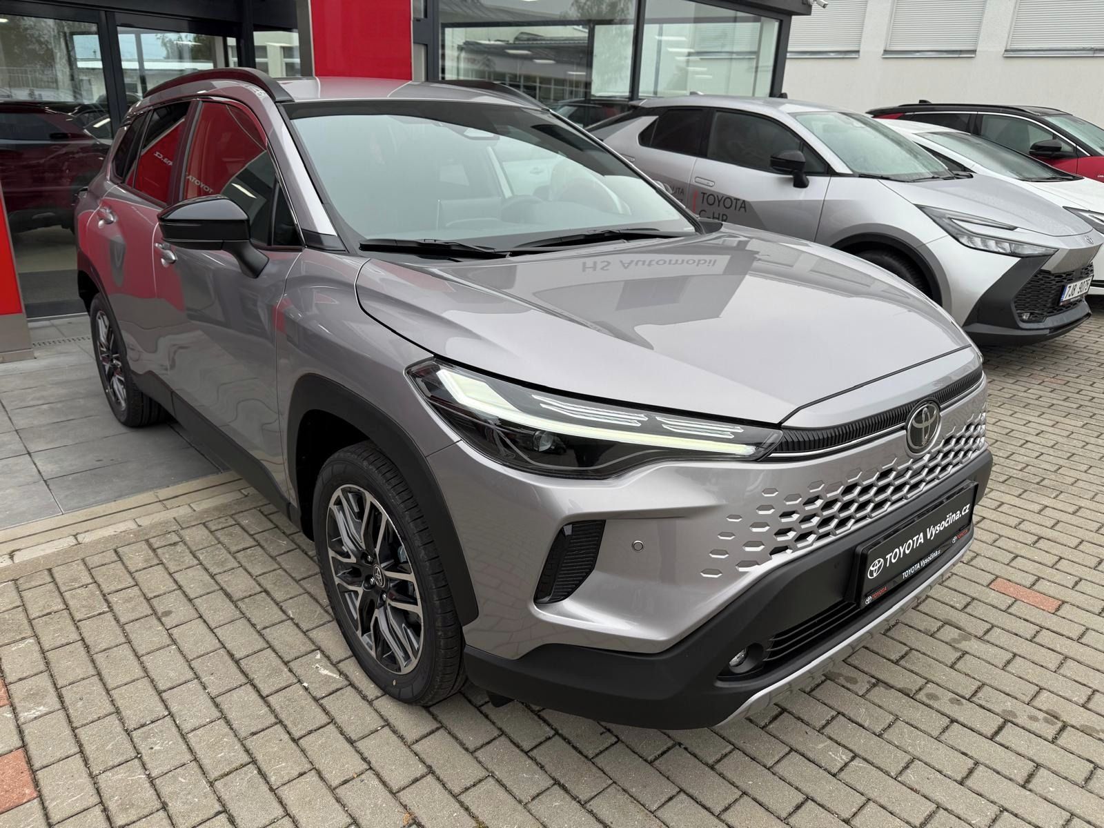 Toyota Corolla Cross, 1.8HEV 140PS Style - fotka 2