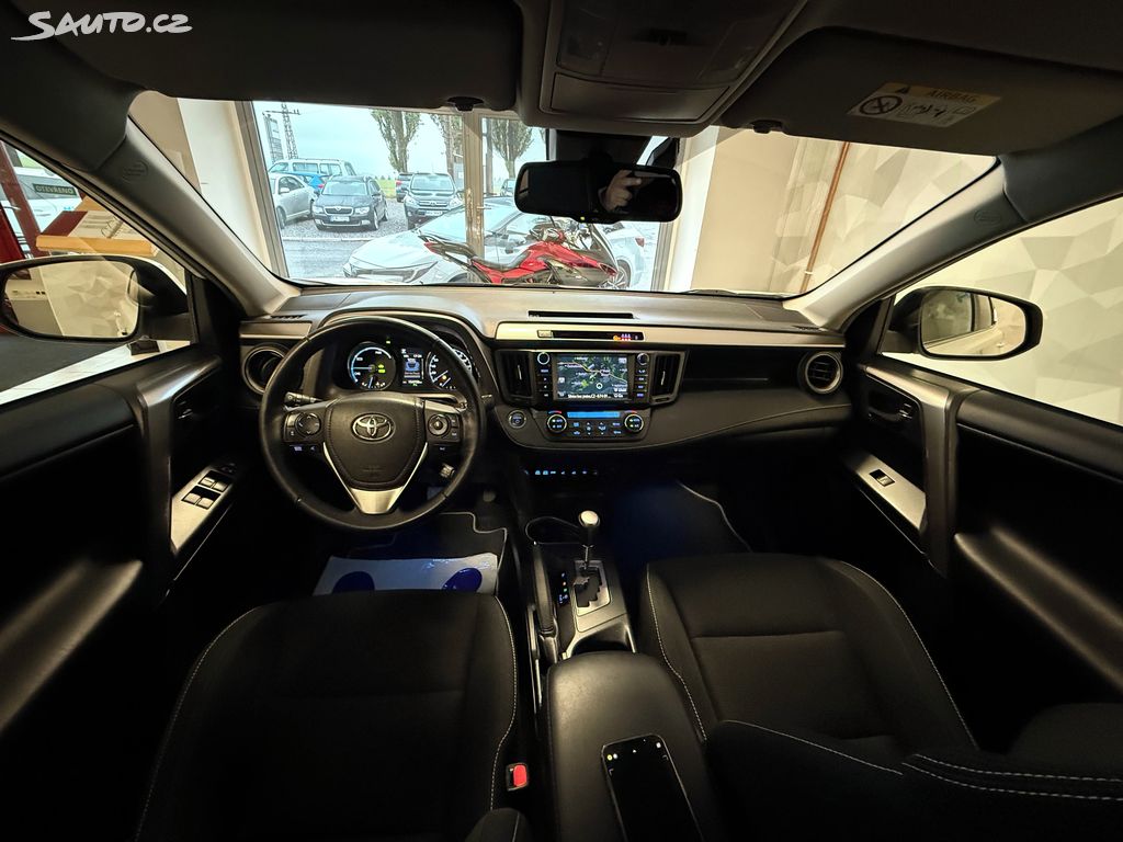 Toyota Rav4, fotka 12