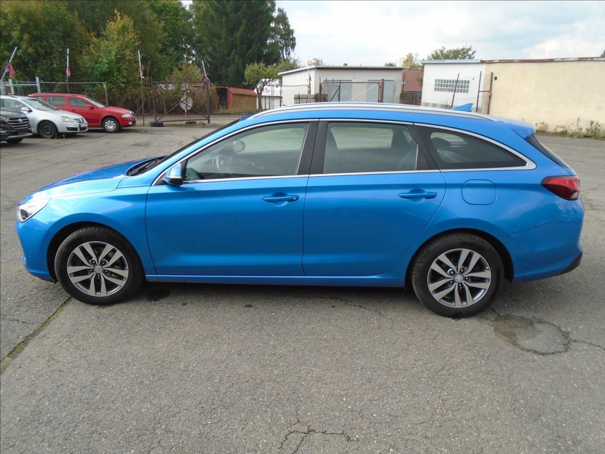 Hyundai i30, 1,6 - fotka 6