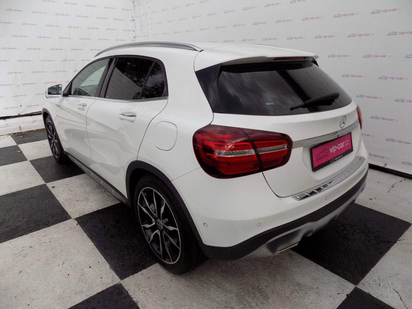 Mercedes-Benz GLA, 200/NAVI/Performance-LED/DPH/ - fotka 3