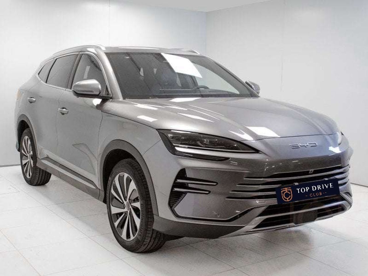 BYD Seal U, DM-i Comfort, nabíjeni grátis! - fotka 3