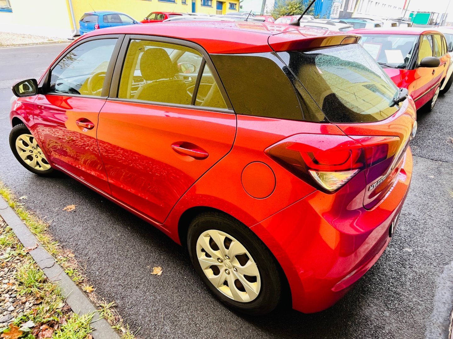 Hyundai i20, 1.2 i BENZÍN NAJ JEN 48 TIS KM - fotka 4