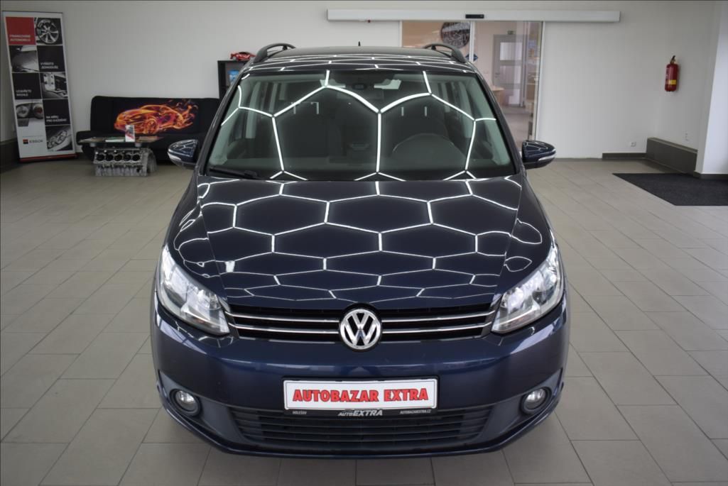 Volkswagen Touran, 1,6 TDi, 7-míst,NAVI,1.maj., - fotka 2