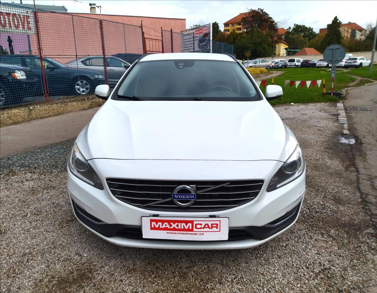 Volvo V60, 2,0 D4 DRIVE -E - fotka 2
